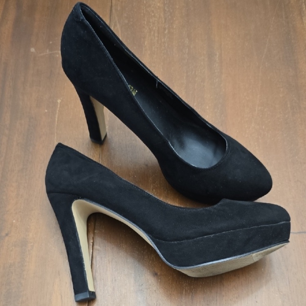 🖤 Black Suede High Heel Pumps